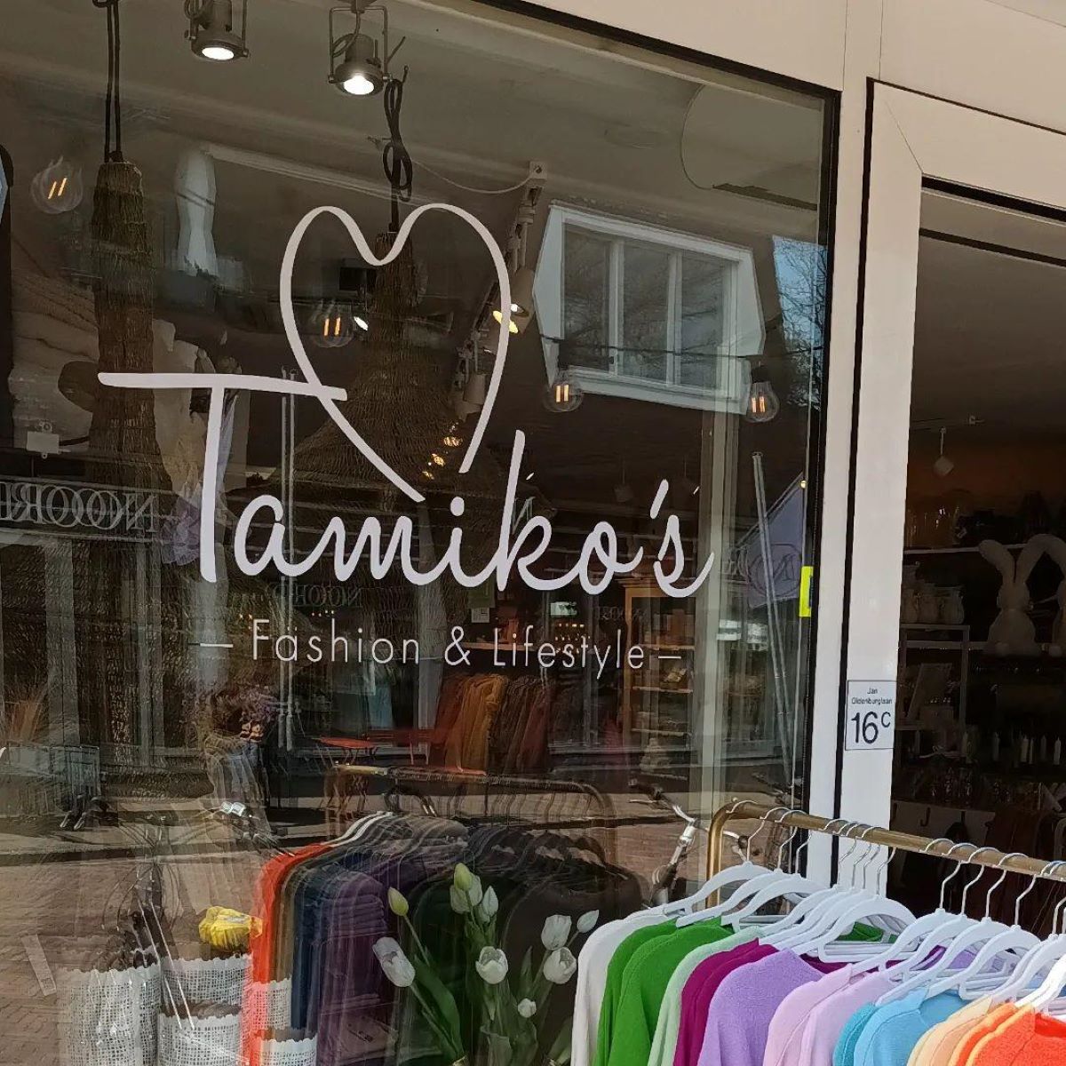 Voorraam winkel Tamiko's Fashion en Lifestyle
